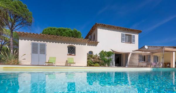 VIDAUBAN - MAISON 4 PIÈCES - 180 M² - TERRAIN 2 500 M² - PISCINE