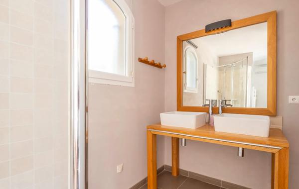 VIDAUBAN - MAISON 4 PIÈCES - 180 M² - TERRAIN 2 500 M² - PISCINE