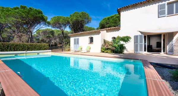 VIDAUBAN - MAISON 4 PIÈCES - 180 M² - TERRAIN 2 500 M² - PISCINE