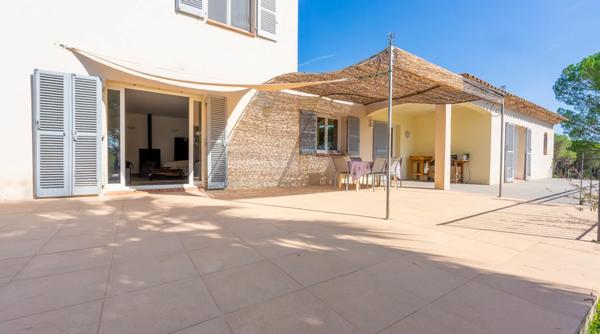 VIDAUBAN - MAISON 4 PIÈCES - 180 M² - TERRAIN 2 500 M² - PISCINE