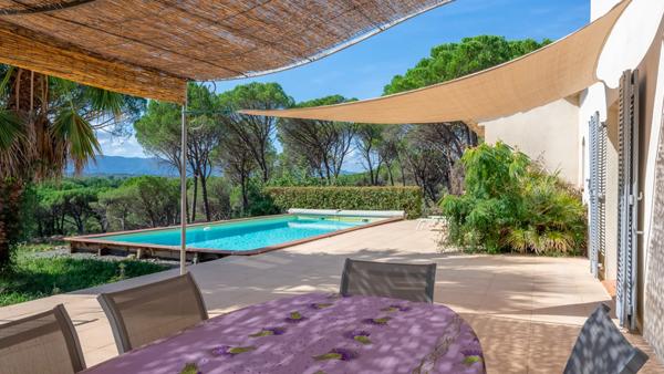 VIDAUBAN - MAISON 4 PIÈCES - 180 M² - TERRAIN 2 500 M² - PISCINE