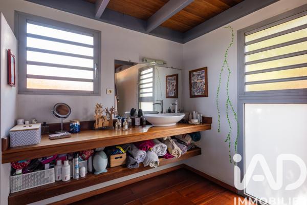 Maison à vendre 10 pièces 260 m² Saint-Leu