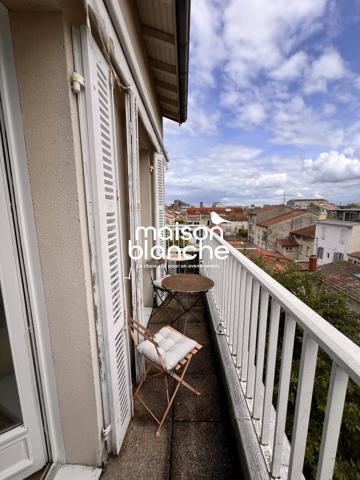 DUPLEX LUMINEUX BORDEAUX CENTRE