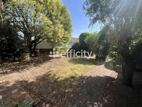 Maison
         5 pièces
        - 109 m² 280 060 € *