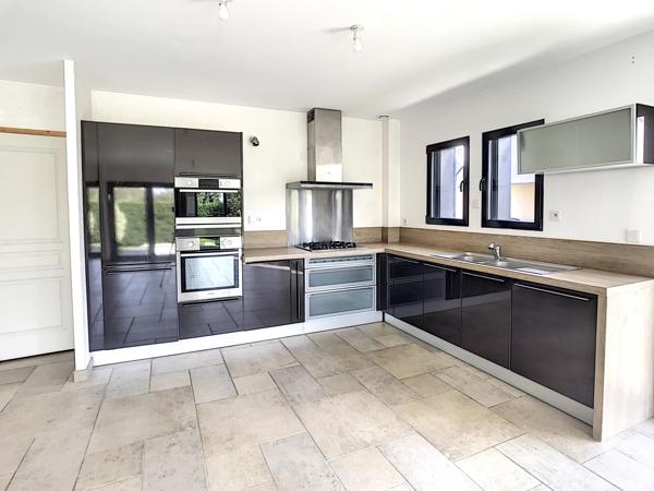 Maison architecte non mitoyenne, 125 m2, 3 ch.