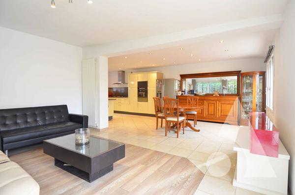 Maison 8 pièces 156.95 m2