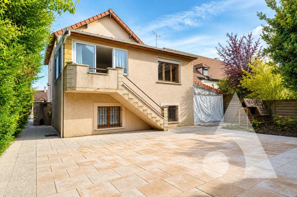 Maison 8 pièces 156.95 m2
