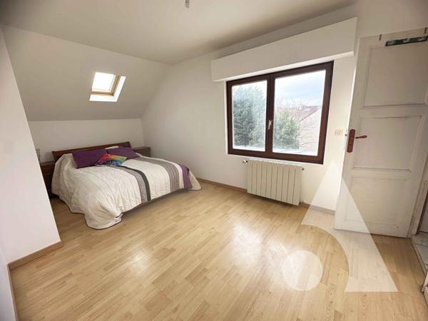 Maison 8 pièces 156.95 m2