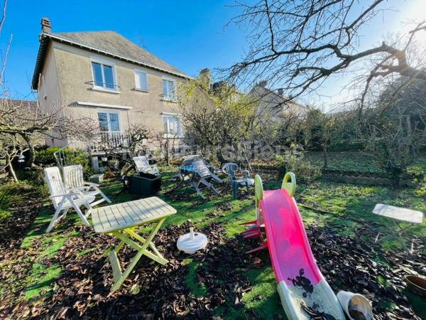 LAVAL - Pavillon 4/5 chambres sur terrain de 420m2