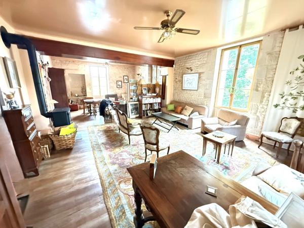 Maison  7 pièce(s)  5 chambre(s)  200 m²