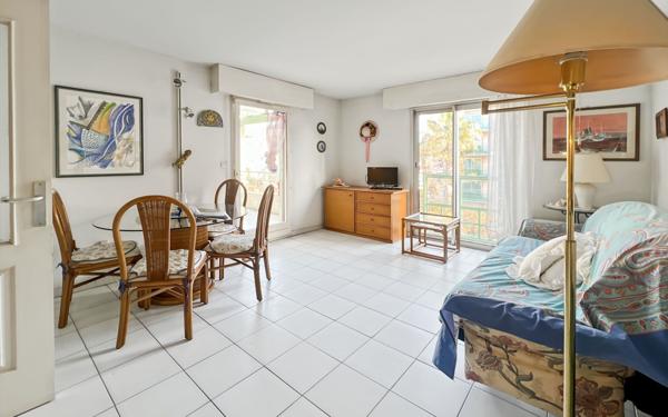 Appartement à vendre    1 pièce • 27,51 m2 Fréjus