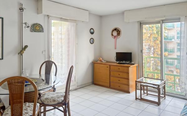 Appartement à vendre    1 pièce • 27,51 m2 Fréjus