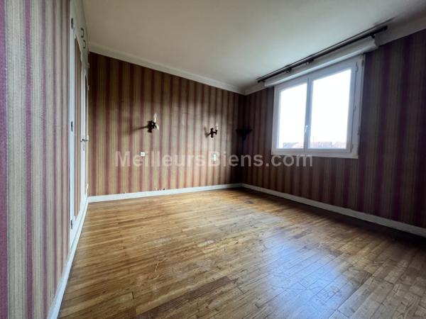 MAISON 5 CHAMBRES 130 m2 (bourg-sous-la-roche)