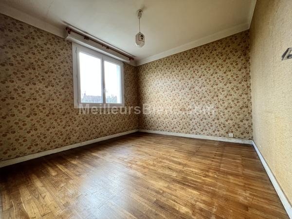 MAISON 5 CHAMBRES 130 m2 (bourg-sous-la-roche)