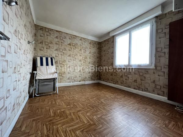 MAISON 5 CHAMBRES 130 m2 (bourg-sous-la-roche)