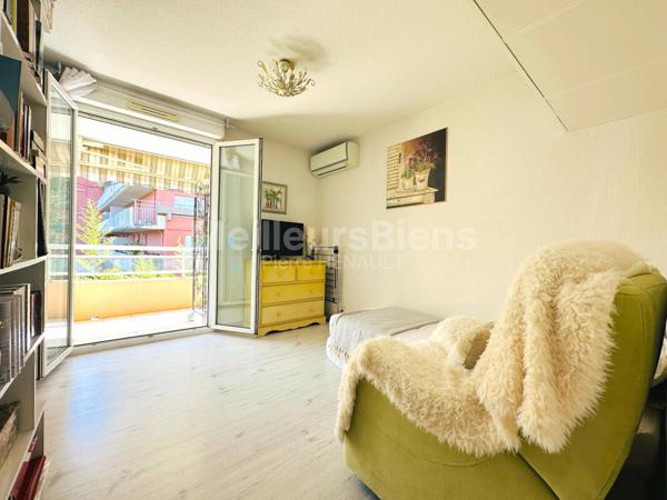 PROCHE CENTRE DANS RESIDENCE DE STANDING BEL APPARTEMENT 3 PIECES DE 71 M2 AVEC 3 TERRASSES