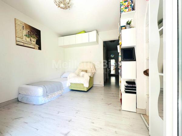 PROCHE CENTRE DANS RESIDENCE DE STANDING BEL APPARTEMENT 3 PIECES DE 71 M2 AVEC 3 TERRASSES