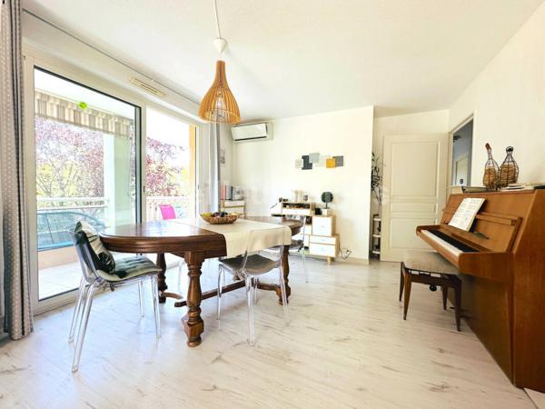 PROCHE CENTRE DANS RESIDENCE DE STANDING BEL APPARTEMENT 3 PIECES DE 71 M2 AVEC 3 TERRASSES