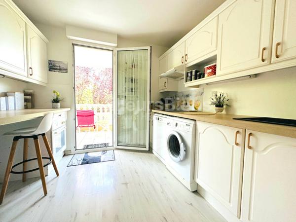 PROCHE CENTRE DANS RESIDENCE DE STANDING BEL APPARTEMENT 3 PIECES DE 71 M2 AVEC 3 TERRASSES