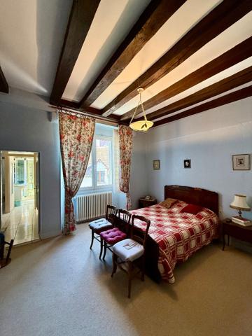 Maison de charme en plein centre de Bléré (37150)