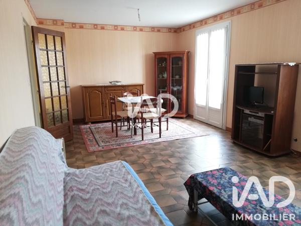 Maison à vendre 4 pièces 82 m² Sainte-Suzanne-et-Chammes