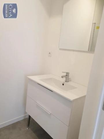 Appartement à louer 2 pièces 38.81m² Toulon (83100)
