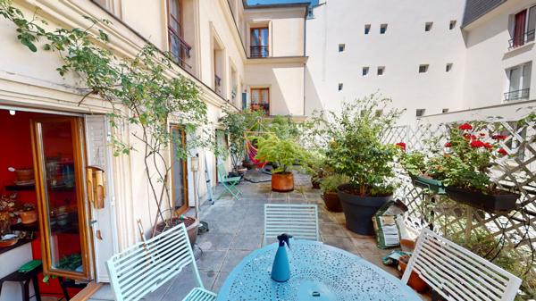 EXCLUSIF Appartement avec terrasse de 44m2!!