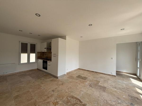 Pavillon divisé en 3 appartements à Herblay Sur Seine