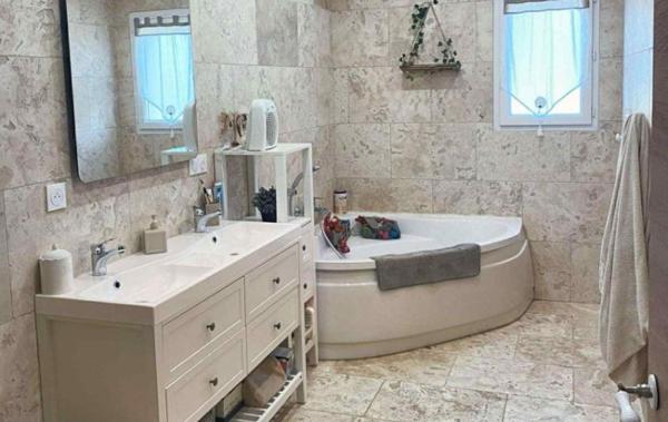 Vente Villa Non mitoyenne Saint-gilles