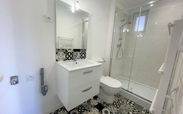 Appartement à louer    1 pièce •  Bollène