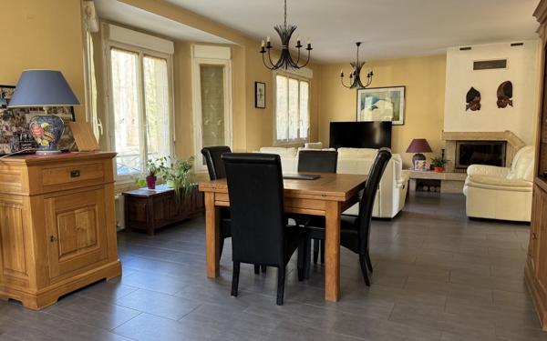 Maison à vendre    7 pièces • 154 m2 Viroflay