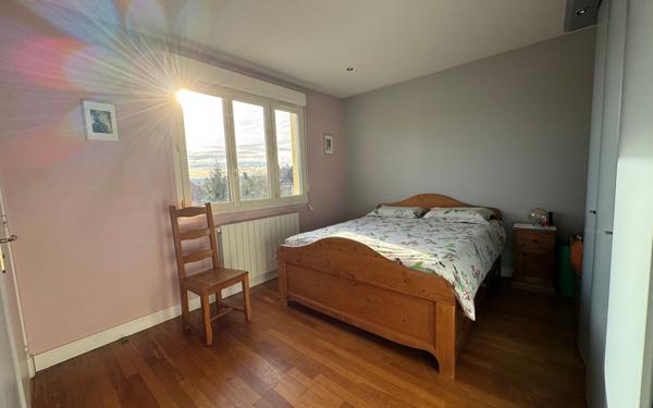 Maison à vendre    7 pièces • 154 m2 Viroflay