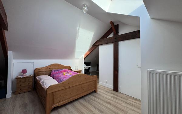 Maison à vendre    7 pièces • 154 m2 Viroflay