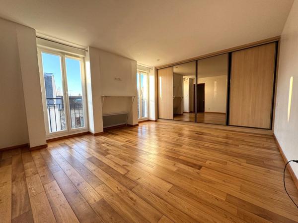 Appartement 102 m2, 5 pièces