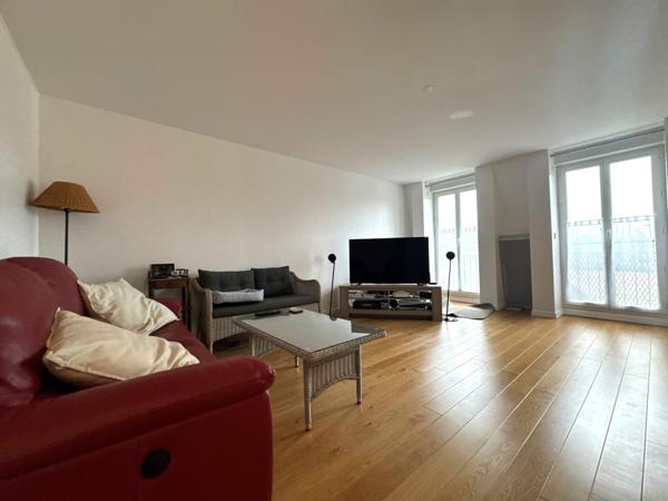 Appartement 102 m2, 5 pièces