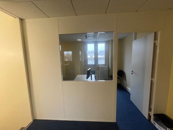 A VENDRE BATIMENT DE BUREAUX 392m² LANDIVISIAU