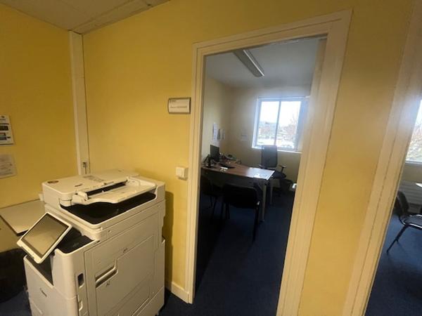 A VENDRE BATIMENT DE BUREAUX 392m² LANDIVISIAU
