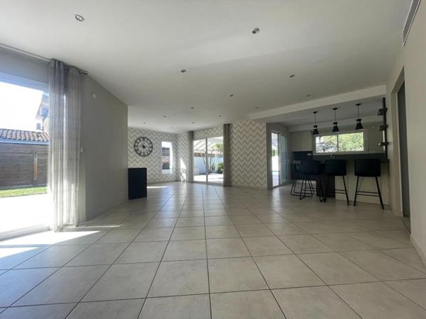 Maison Pessac 7 pièce(s) 5 CHAMBRES + BUREAU 194 m2