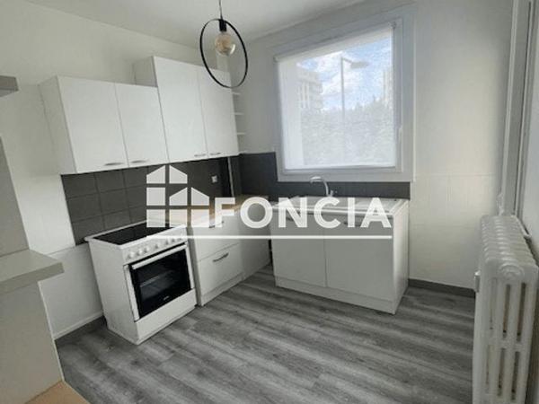 Location Appartement 3 pièces 77.95 m² - 1 PLACE MARECHAL FOCH Saint-etienne 42000
