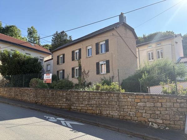 Maison de village 5 pièces avec jardin et fort potentiel – Réhon (54430)