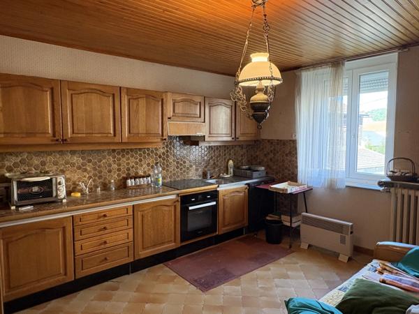 Maison de village 5 pièces avec jardin et fort potentiel – Réhon (54430)