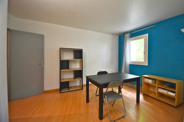 Appartement F4 - meublé