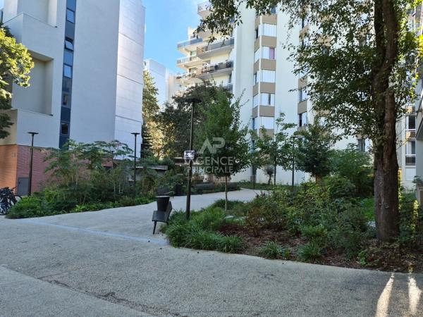 Appartement Saint Germain En Laye 3 pièce(s) 70 m2 235 000 € **  - Référence  18802
