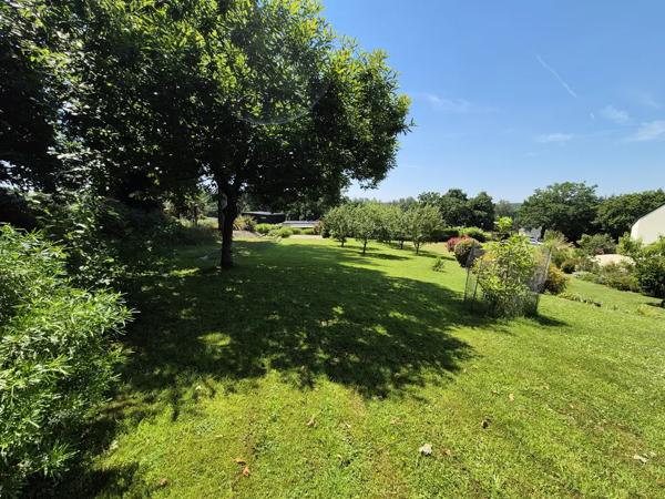 Maison contemporaine rare à Quintin Plain-pied avec jardin