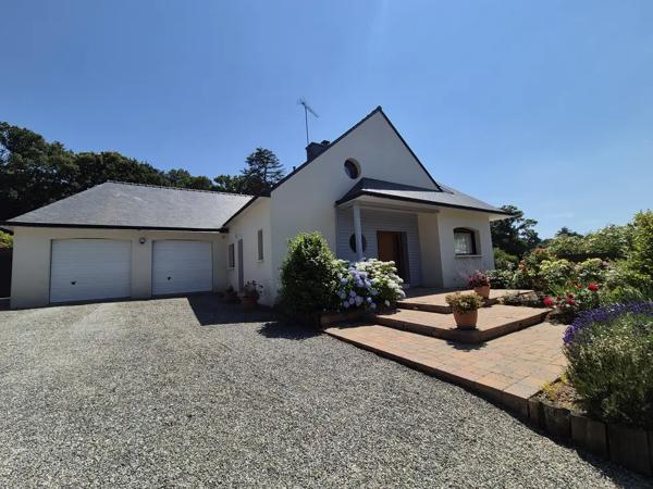 Maison contemporaine rare à Quintin Plain-pied avec jardin