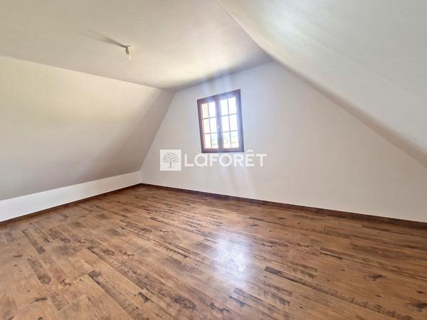 Location maison près de SAINTE OPPORTUNE LA MARE - 4 pièce(s) - 144 m² - 1 100 €/mois