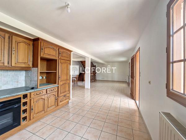 Location maison près de SAINTE OPPORTUNE LA MARE - 4 pièce(s) - 144 m² - 1 100 €/mois