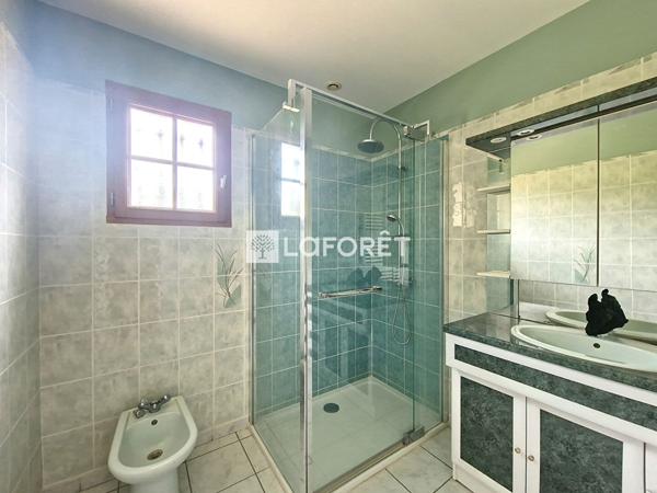 Location maison près de SAINTE OPPORTUNE LA MARE - 4 pièce(s) - 144 m² - 1 100 €/mois