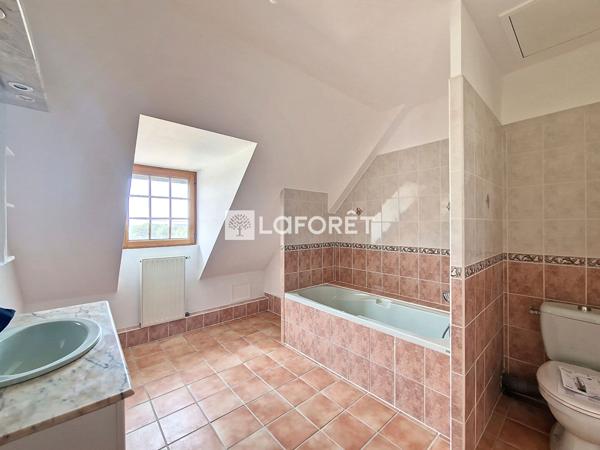 Location maison près de SAINTE OPPORTUNE LA MARE - 4 pièce(s) - 144 m² - 1 100 €/mois