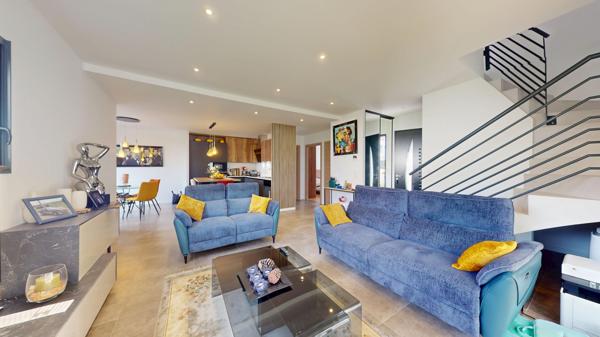 Maison
                                                                                                                                                                                                                                                                                                                        4 pièce(s)                                                                                                                                                                                                          3 chambre(s)                                                                                                                                                                                                          102.6  m²